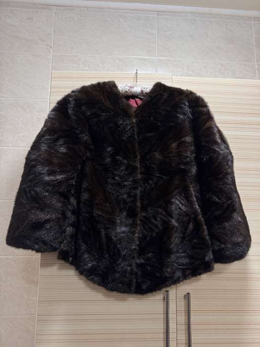 Норкова накидка , шубка