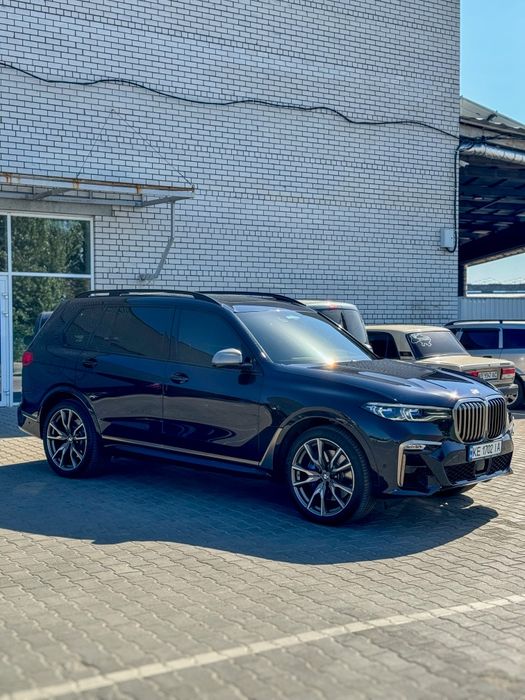 Продам BMW X7 M50D