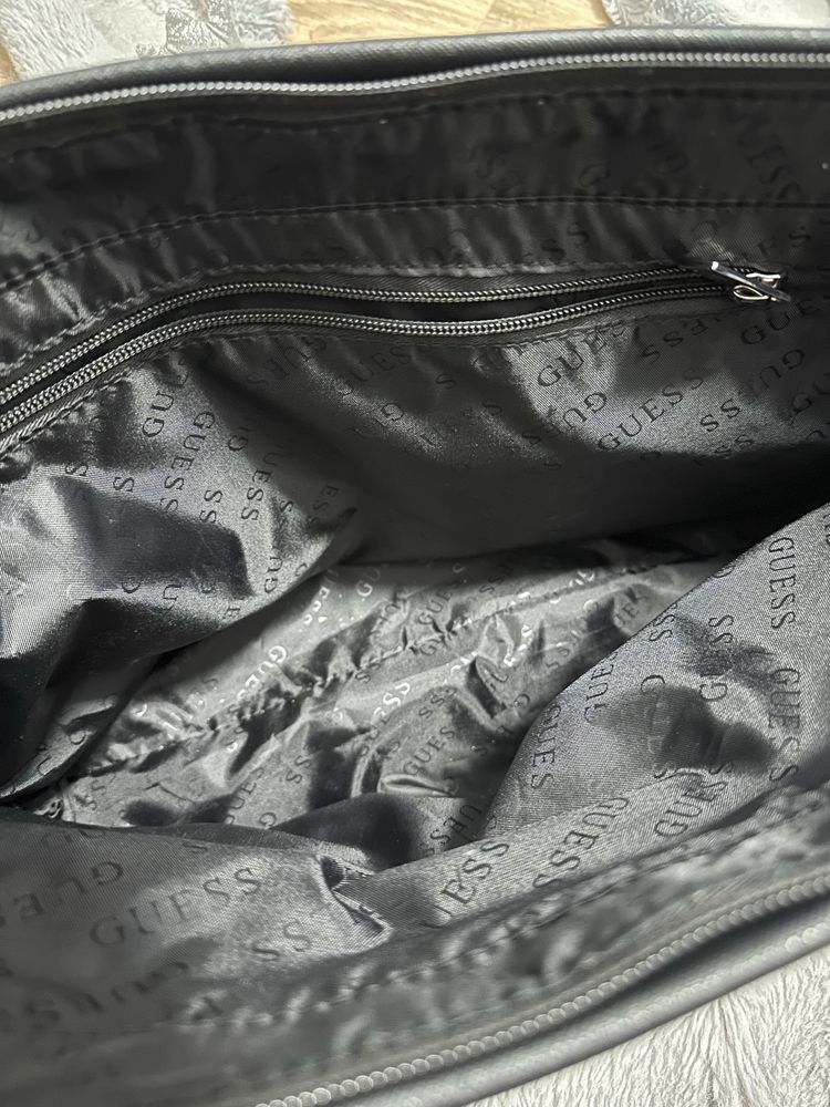 Guess torebka shopperka czarna