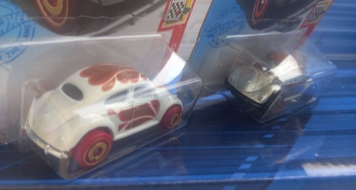 Conjunto 2 volkswagen Beetle hot wheels (Zamac)