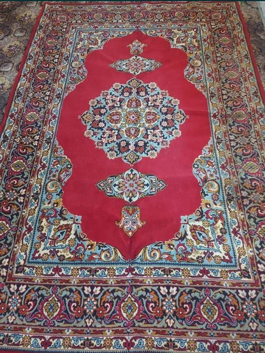 Продам килим шерстяний 2×3