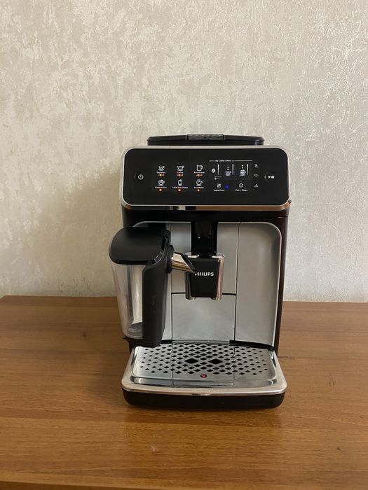 Кавомашина Philips EP3246 LatteGo Відмінний стан Вибір