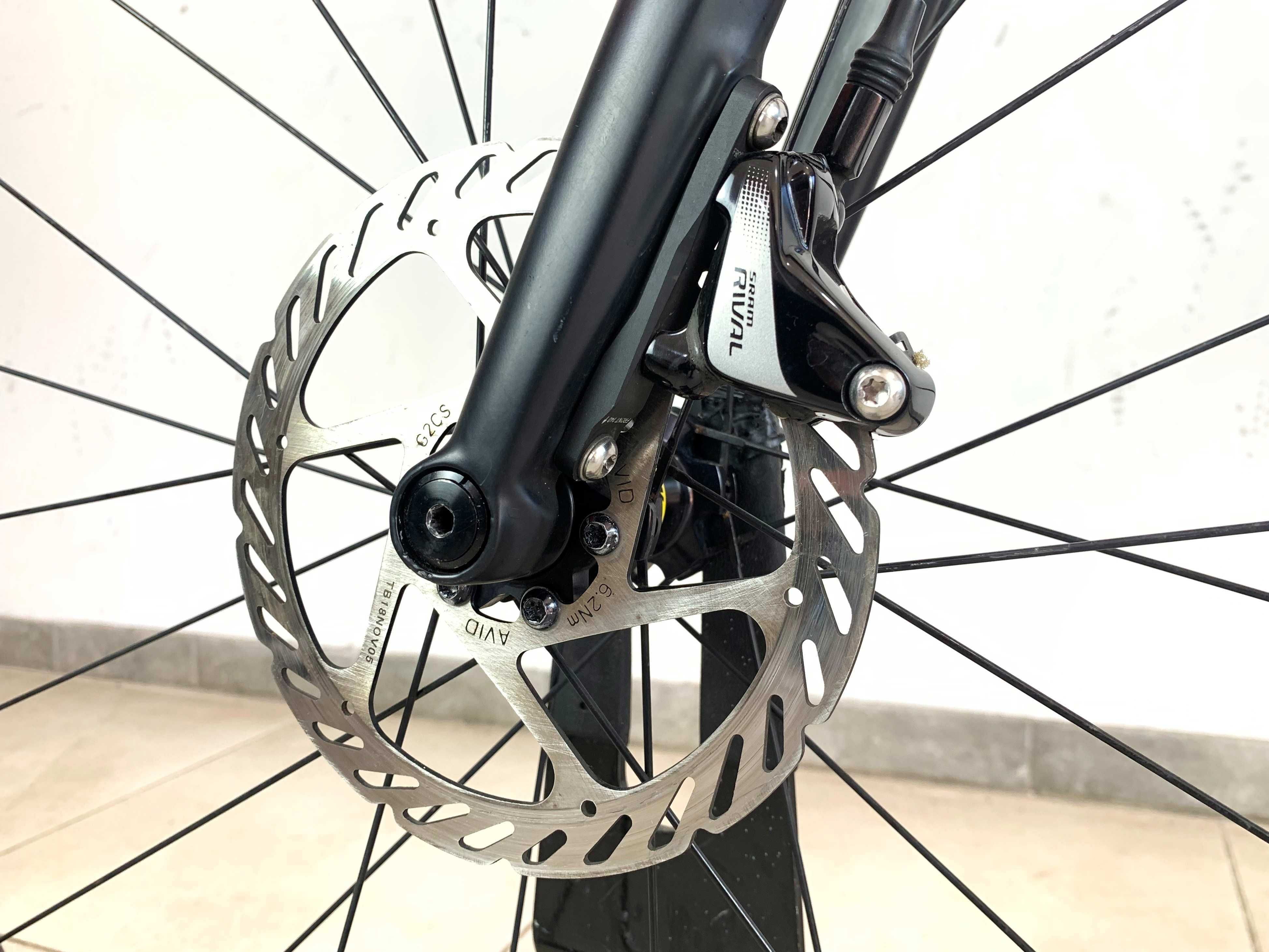 гравійник BMC Roadmachine X гравийник