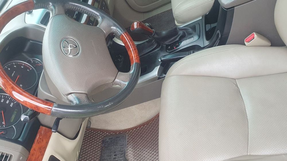 Продам Toyota Land Cruiser Prado