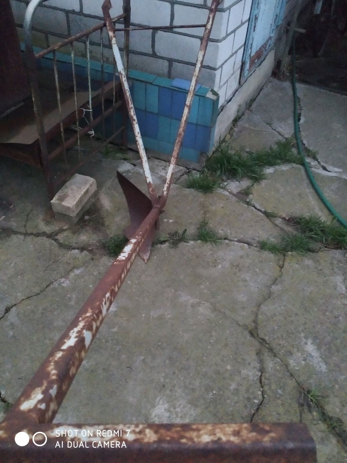 Продам ручной плуг цена 700 гривен