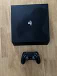 PS4 pro 1tb em ótimo estado + 1 comando em pleno funcionamento e jogos