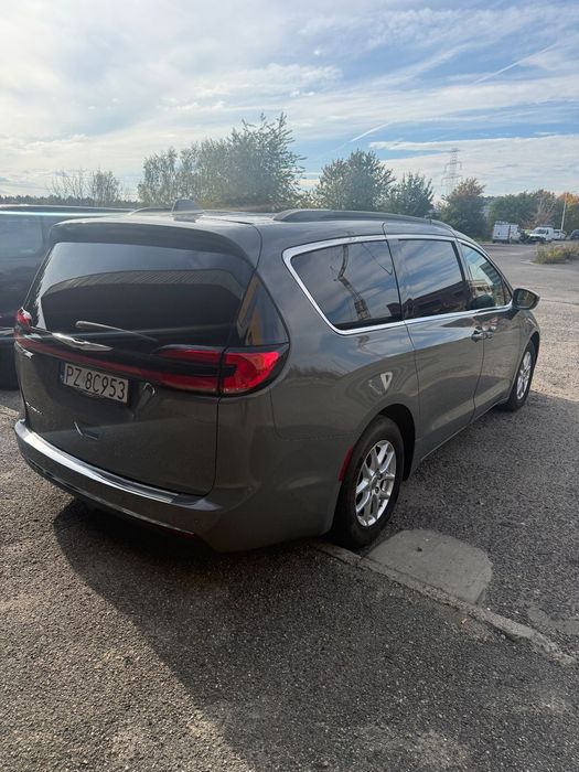 Chrysler Pacifica 8 os., kamery 360°, DVD + monitory, hak