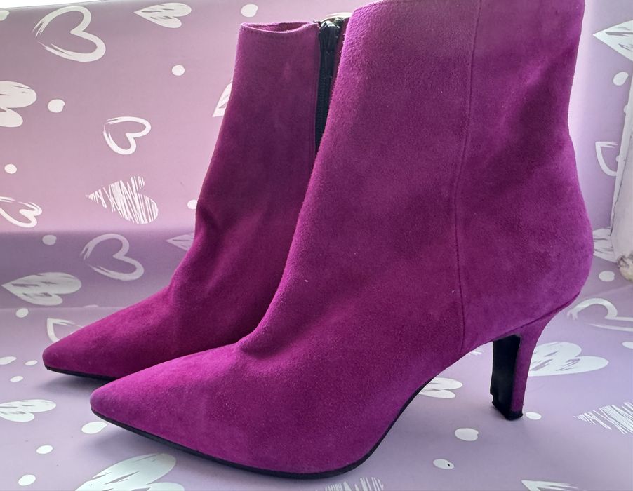 Продам Ботинки жіночі натуральна замша