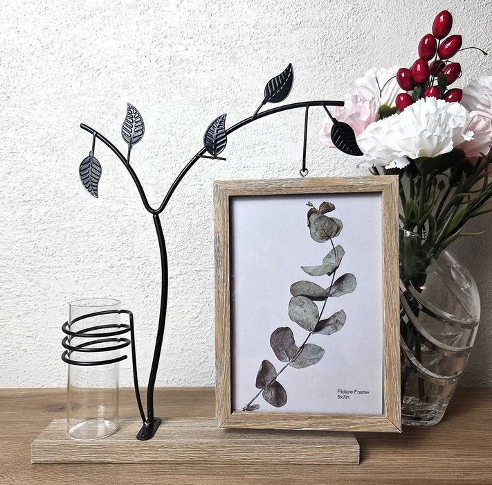 Ramka na zdjęcia z malutkim wazonem