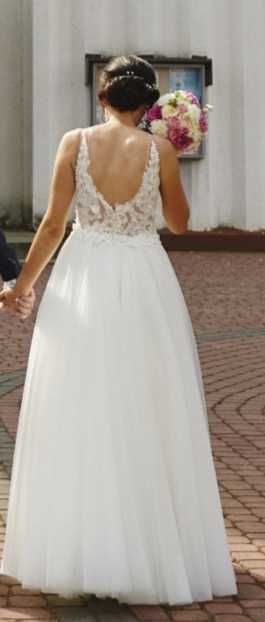 Suknia ślubna Daniela Di Marino z trenem