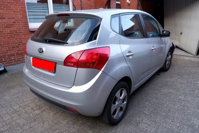 Kia Venga свіжопригнана на автоматі. Розмитнена.