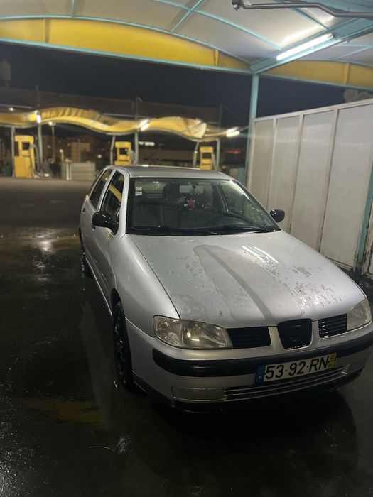 Vende-se Seat Ibiza 1.4 2001 por 1200€