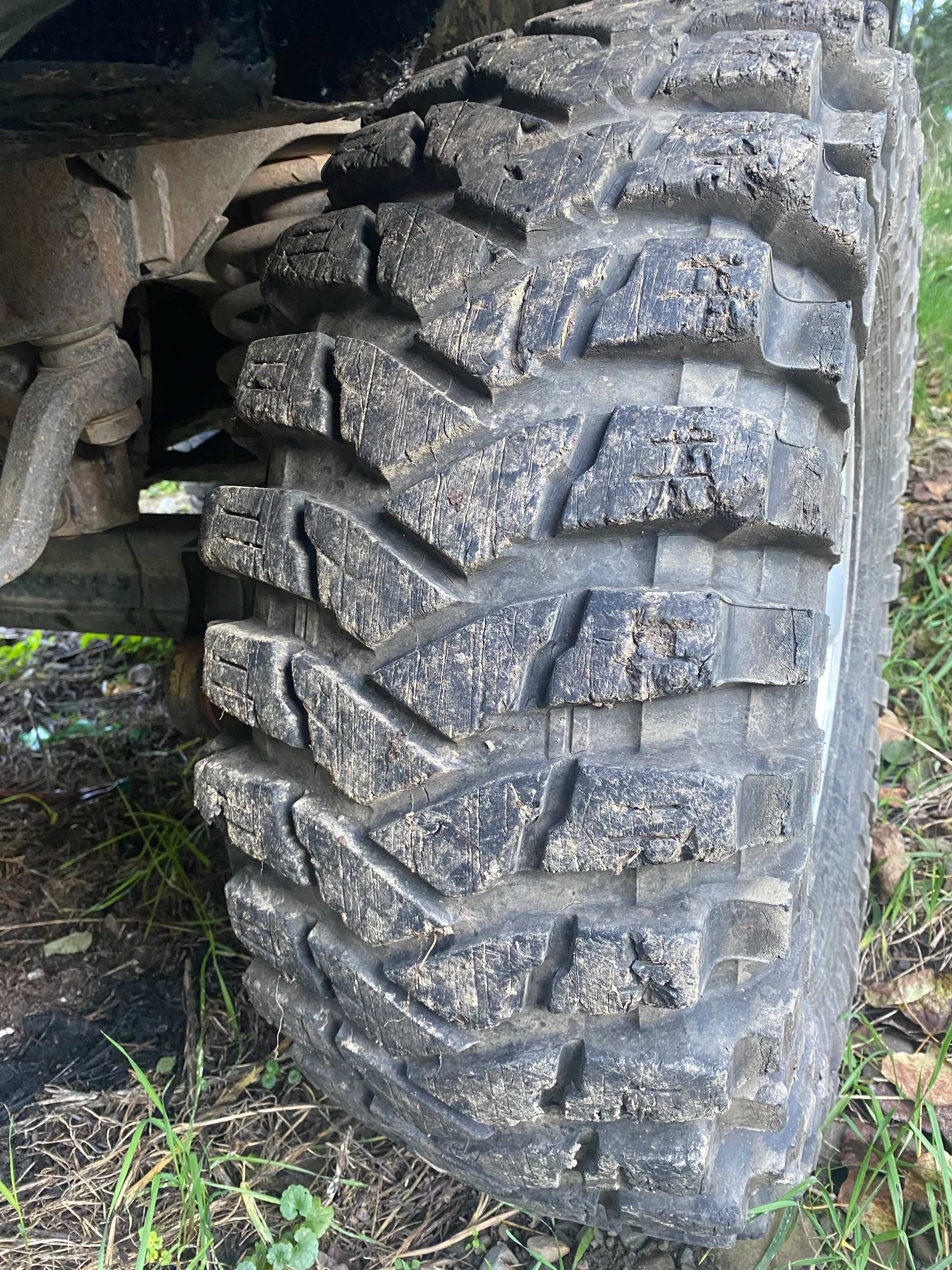 Шини Резина Колеса 35 12,5 16 MAXXIS Trepador M8060 б/у