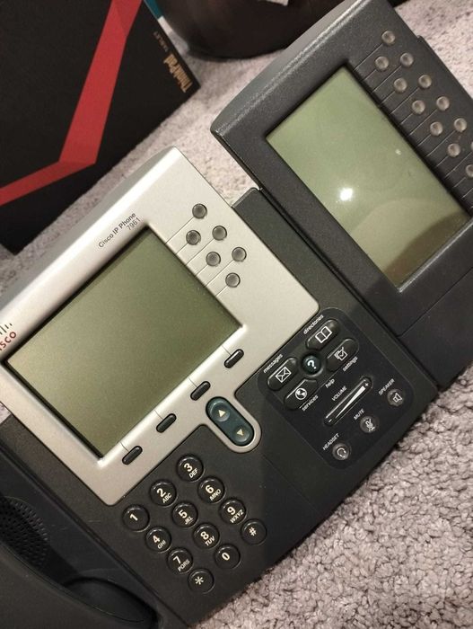 Telefon Cisco IP Phone 7940 z łącznikiem i modułem rozszerzającym