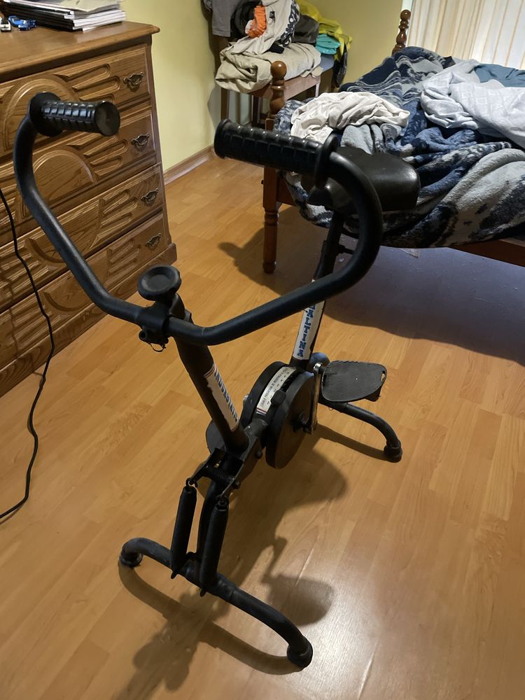 Bicicleta de ginastica como nova