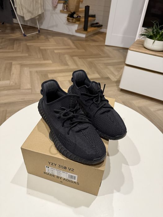 Yeezy boost 350 v2 ONYX