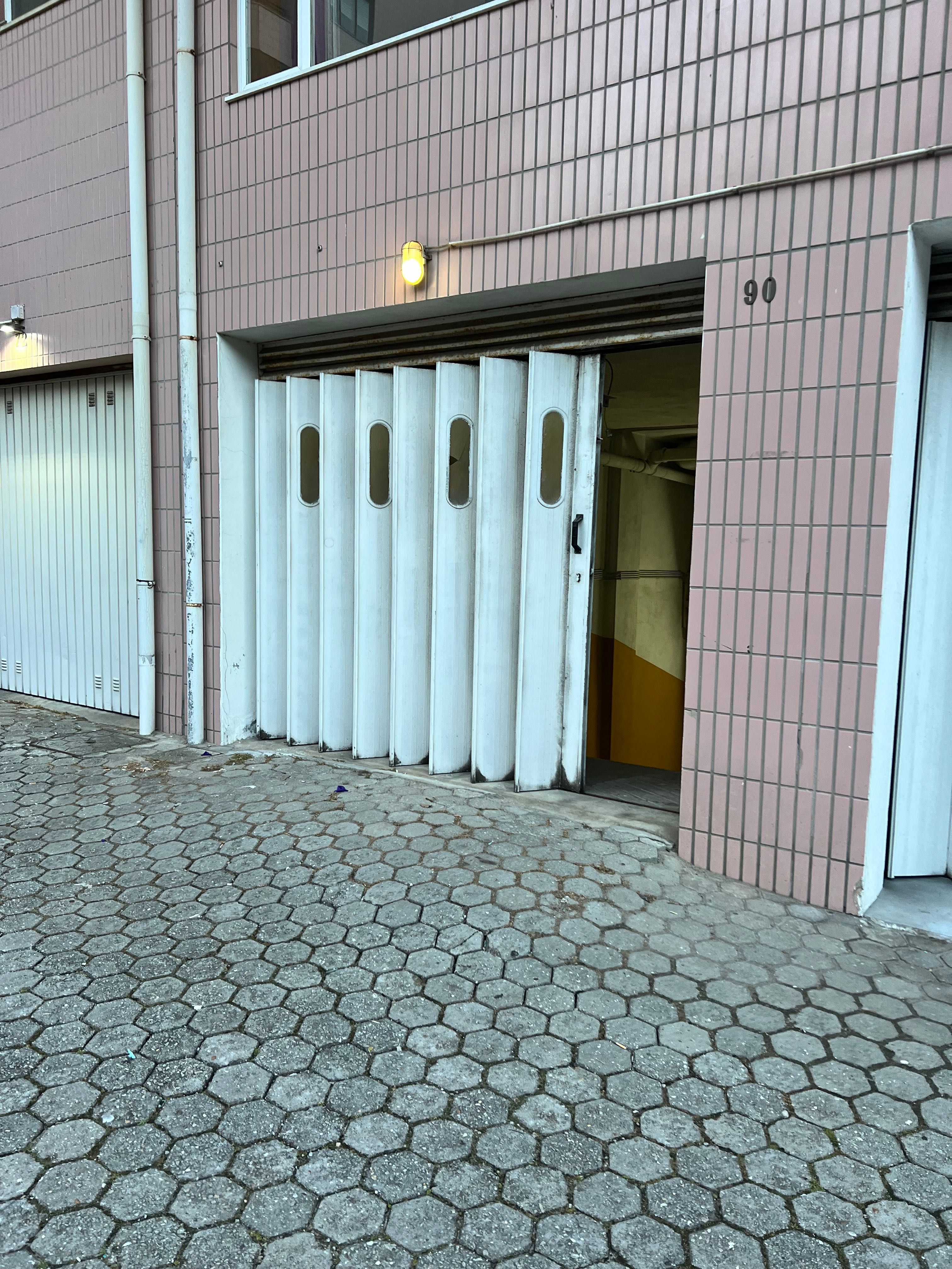 Armazém/ Garagem Box