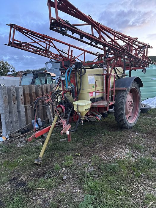 Opryskiwacz RAU 2600l