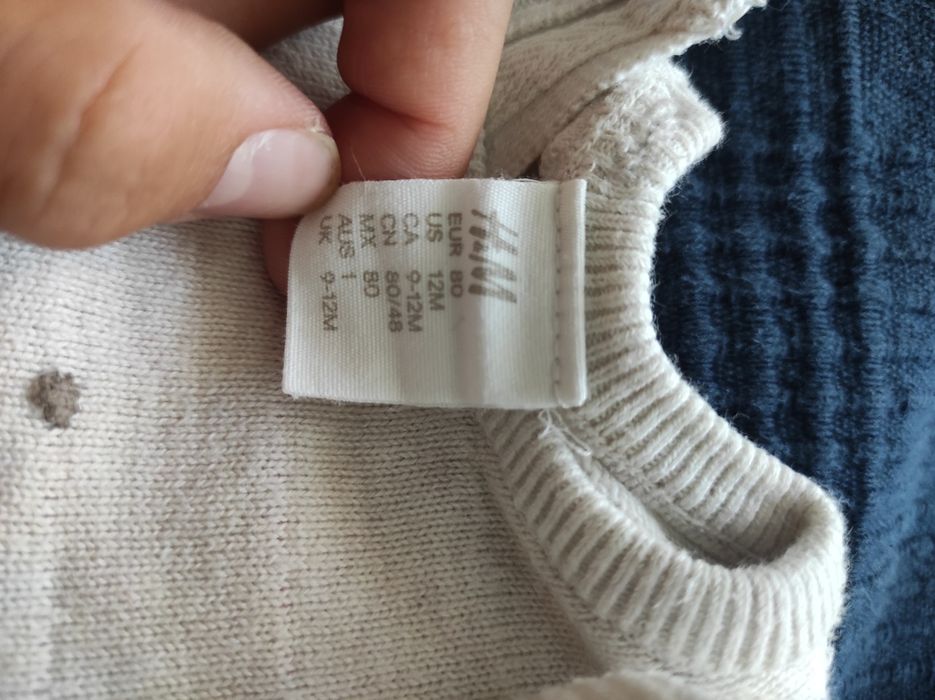 Beżowy sweterek H&M rozmiar 80