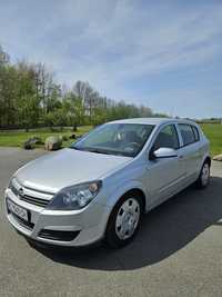 Opel Astra H 1.6i hatchback