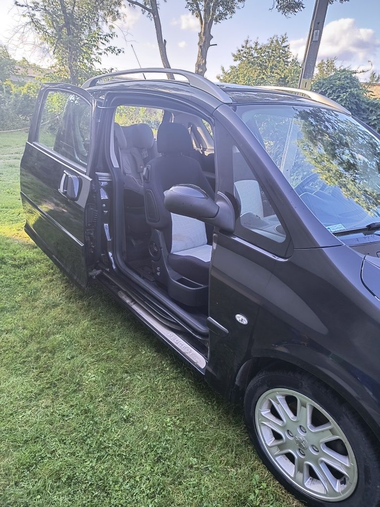 Peugeot 1007 1.6 Benzyna | Jeżdżący | Uszkodzenia | 2005