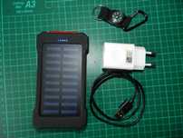 Powerbank z panelem słonecznym o mocy 8.000 mAh.