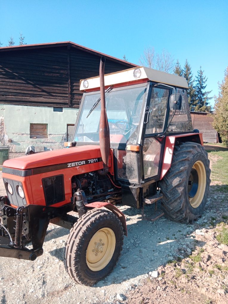 Ciągnik rolniczy Zetor 7211