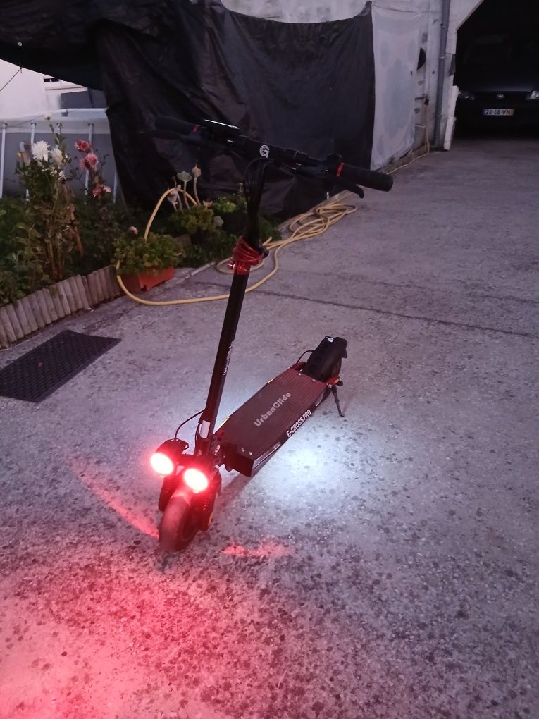 Trotinete urban glide E-cross pro