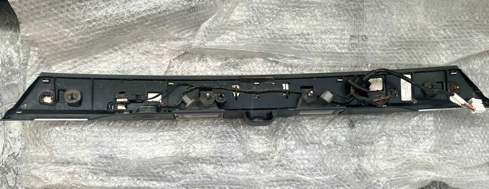 Планка кришки багажника Jeep Grand Cherokee IV