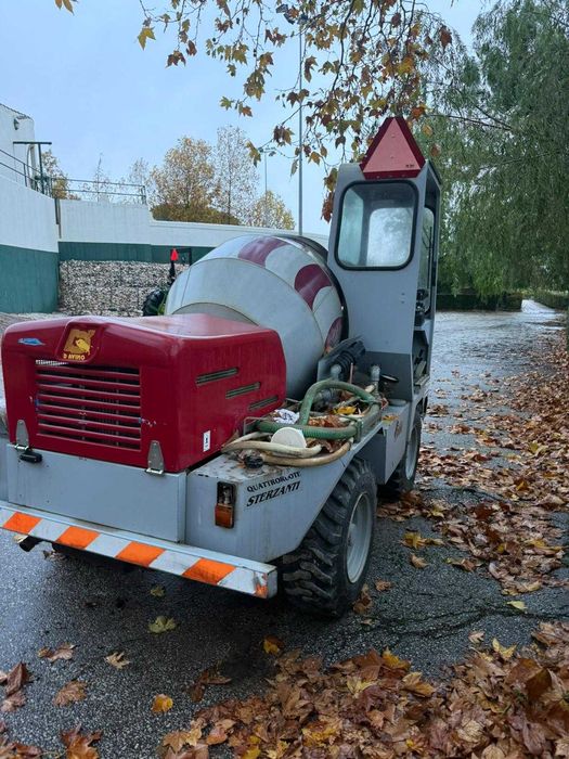 Autobetoneira D´Avino 4-12