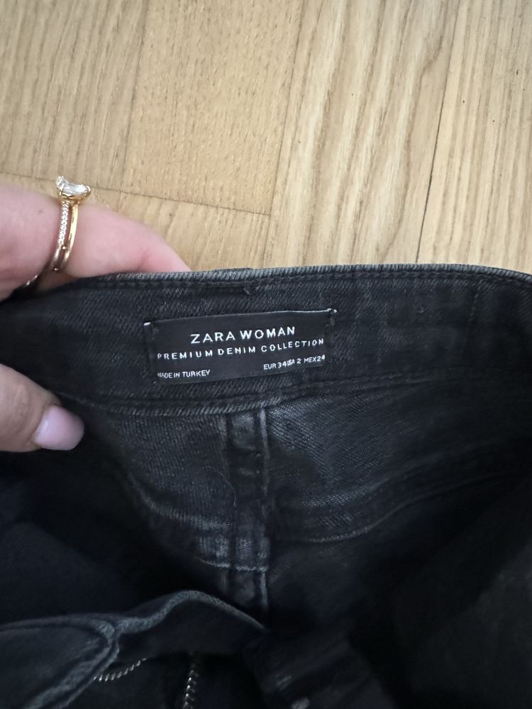 Джинсы Zara