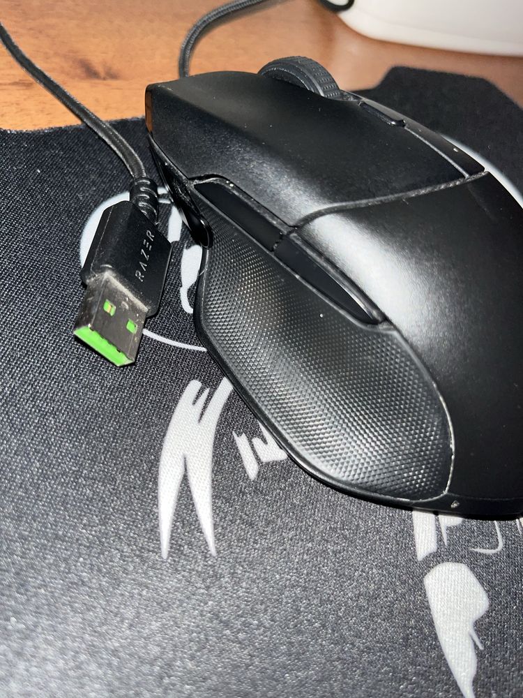 Мышка Razer Basilisk Essential