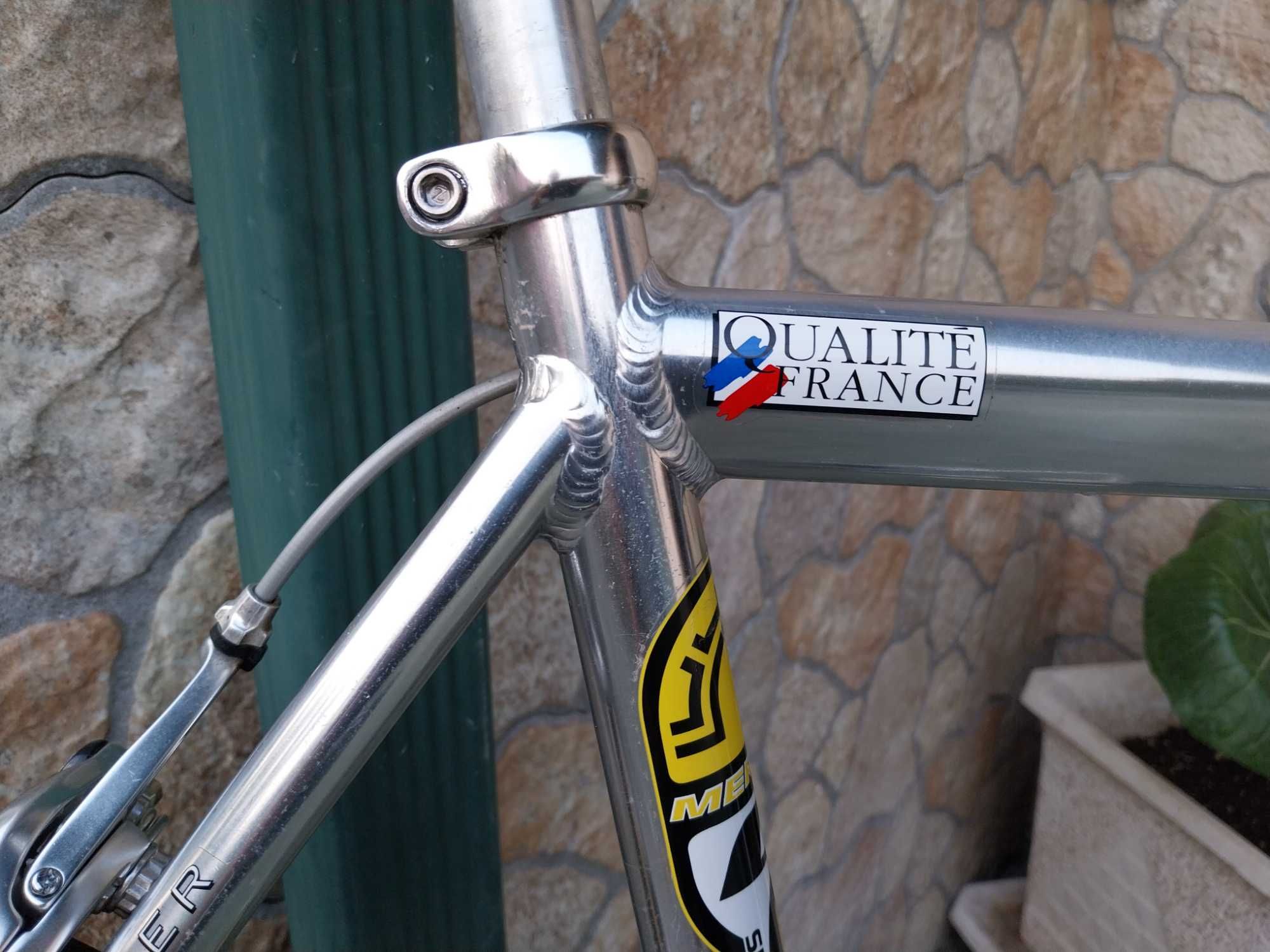 Bicicleta de estrada Mercier.