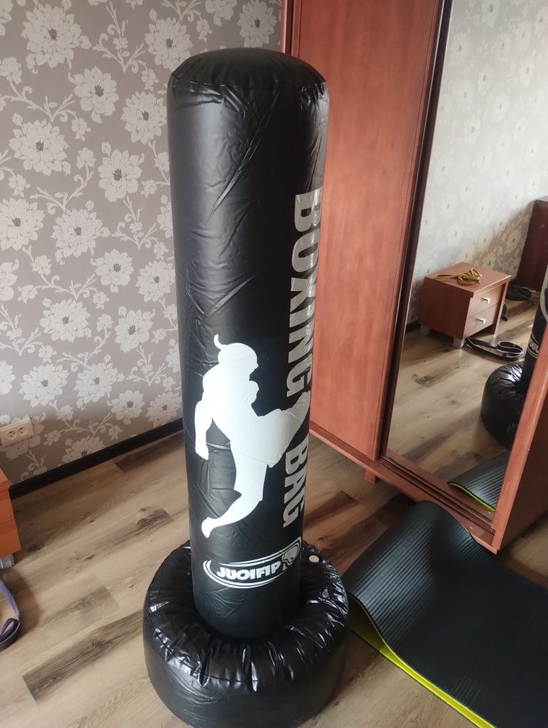 Надувна боксерська груша
