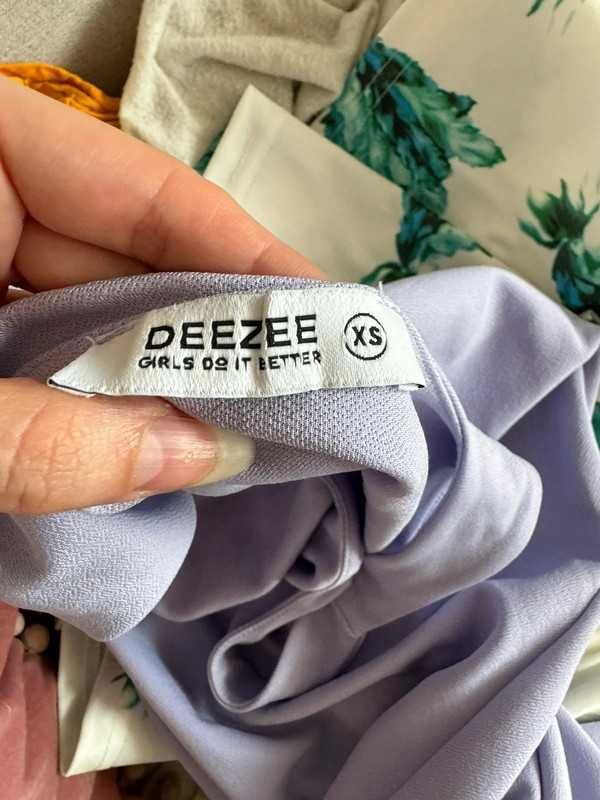 Dopasowana sukienka na co dzień Basic Deezee XS 34 obcisła