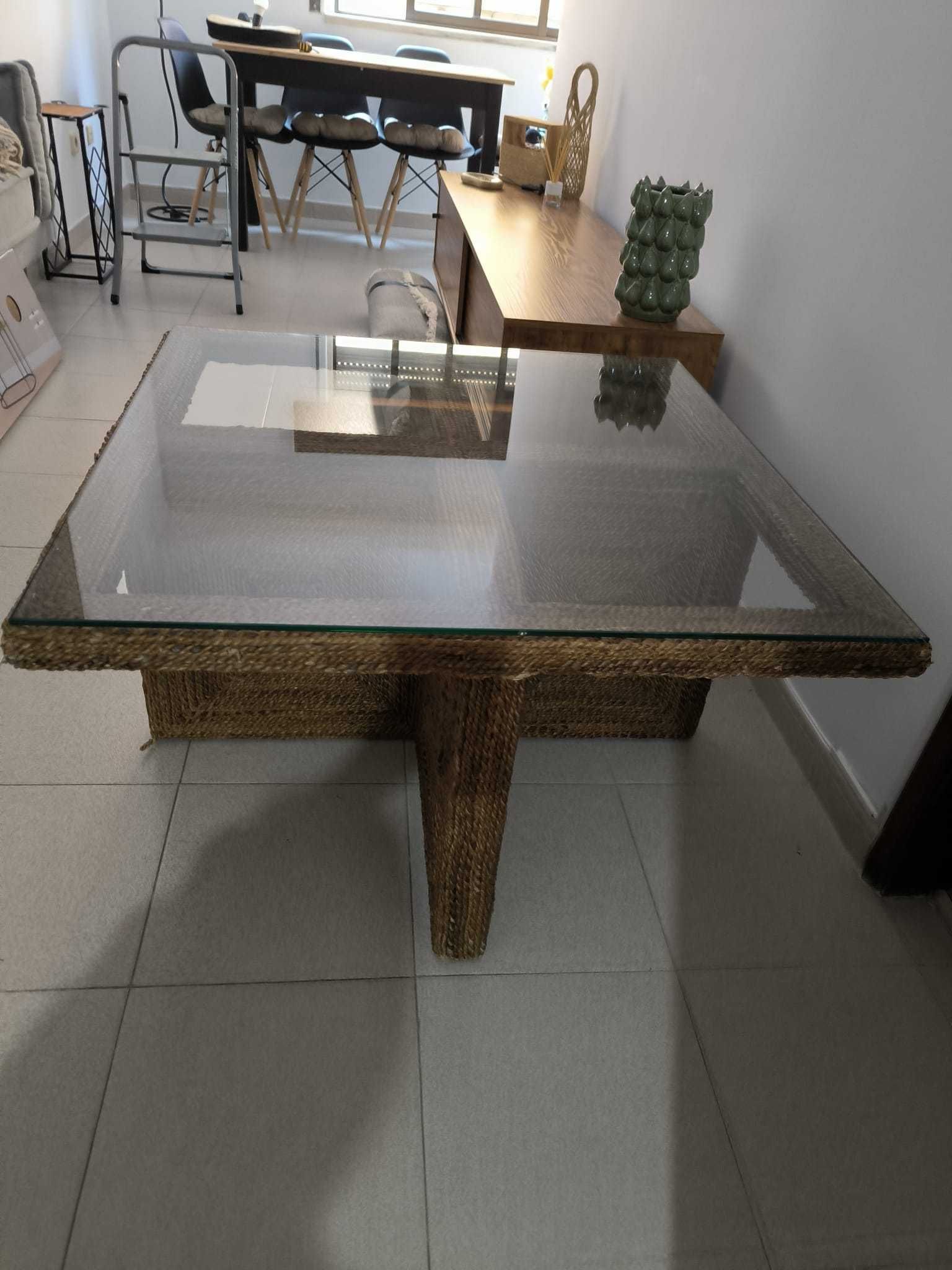 Mesa de centro em verga