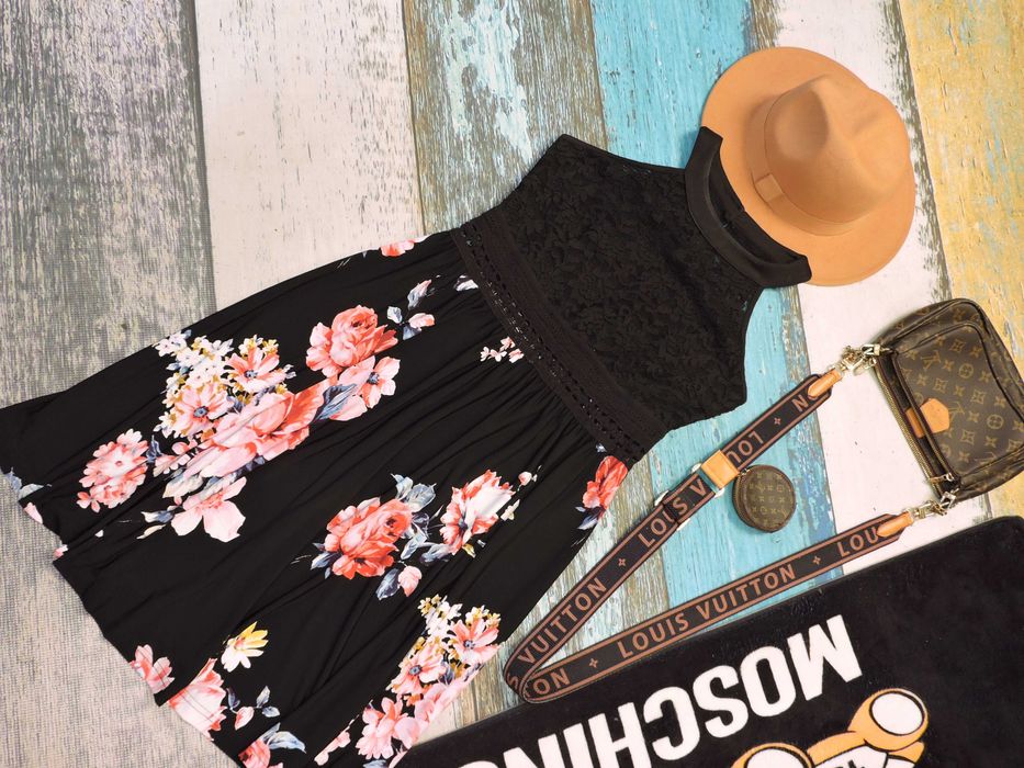 Body Flirt czarna sukienka koronka kwiaty S/M