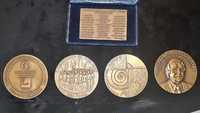 Medalhas comemorativas antigas em bronze