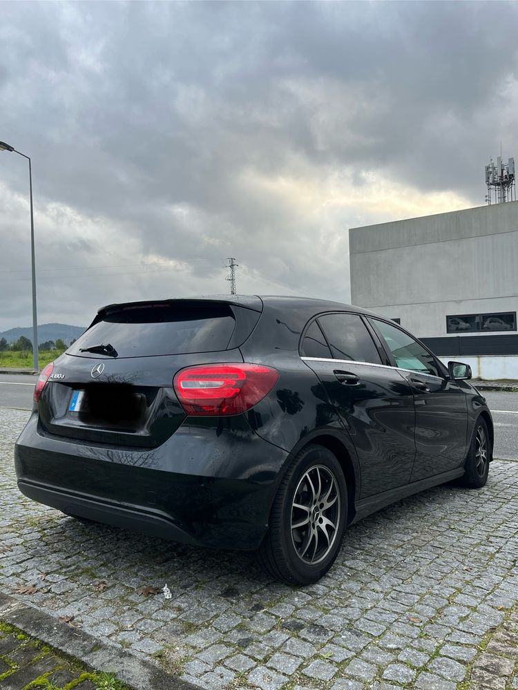 Mercedes Benz A180D 2017.