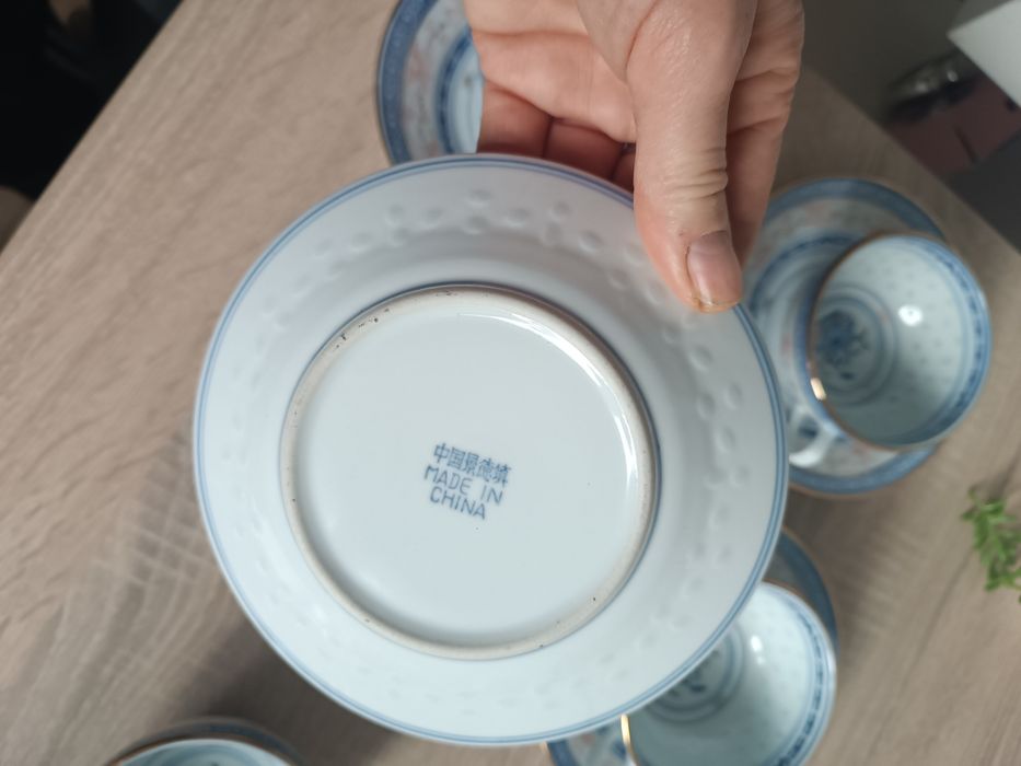 Filiżanki z porcelany