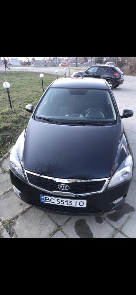 Kia Ceed оренда робота Водій