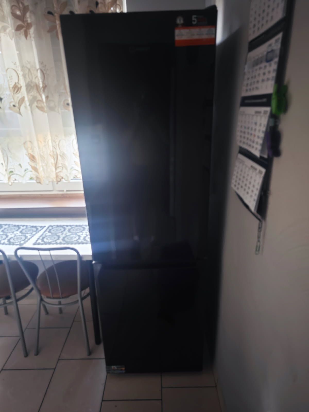 Lodówka Indesit LI8 S1E K
