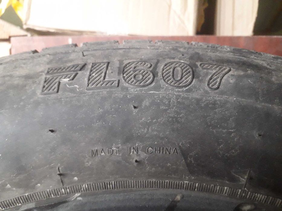 Продаються шини літні 215/60 R16