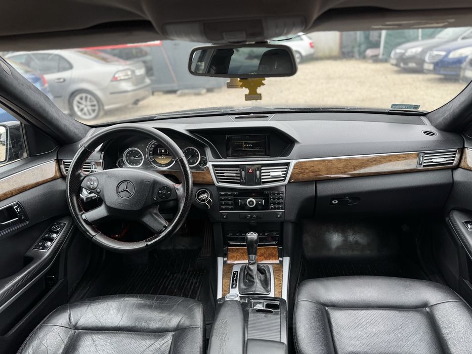 Na Sprzedaż Mercedes e212 1.8LPG/kompresor/automat/super st/klima/zami