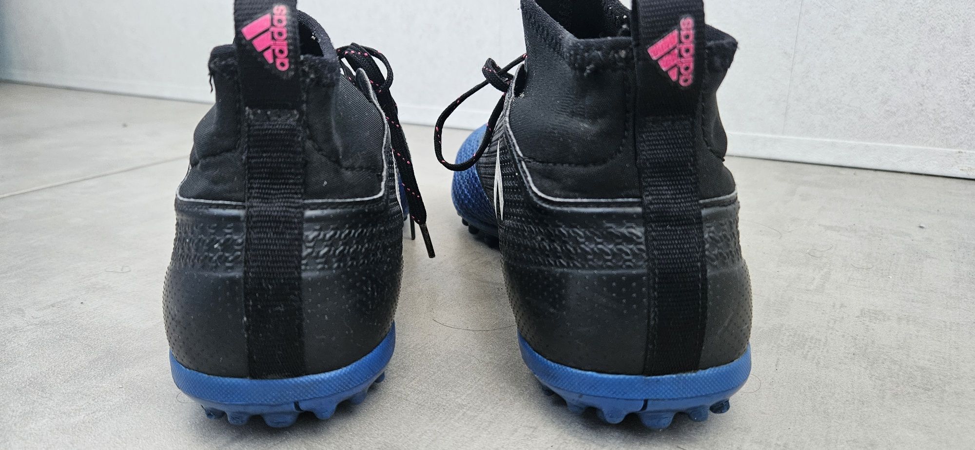 Сороконіжки Adidas