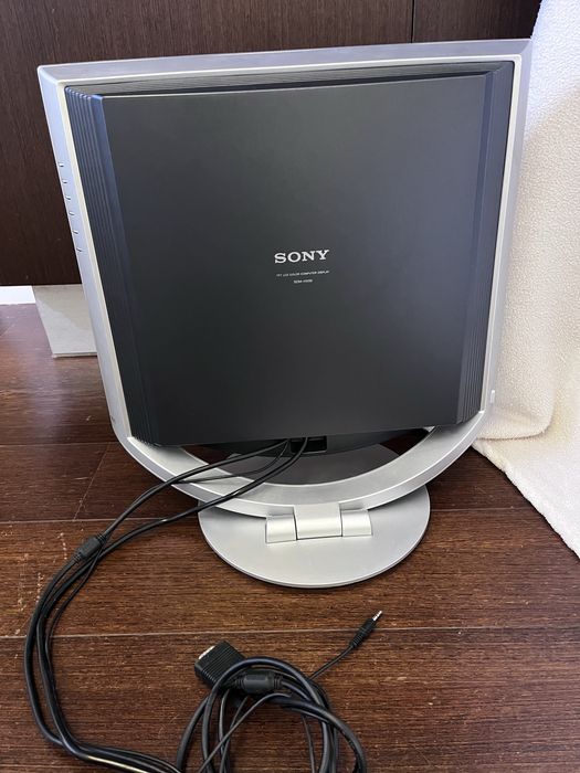Monitor Sony 19" SDM-HX95