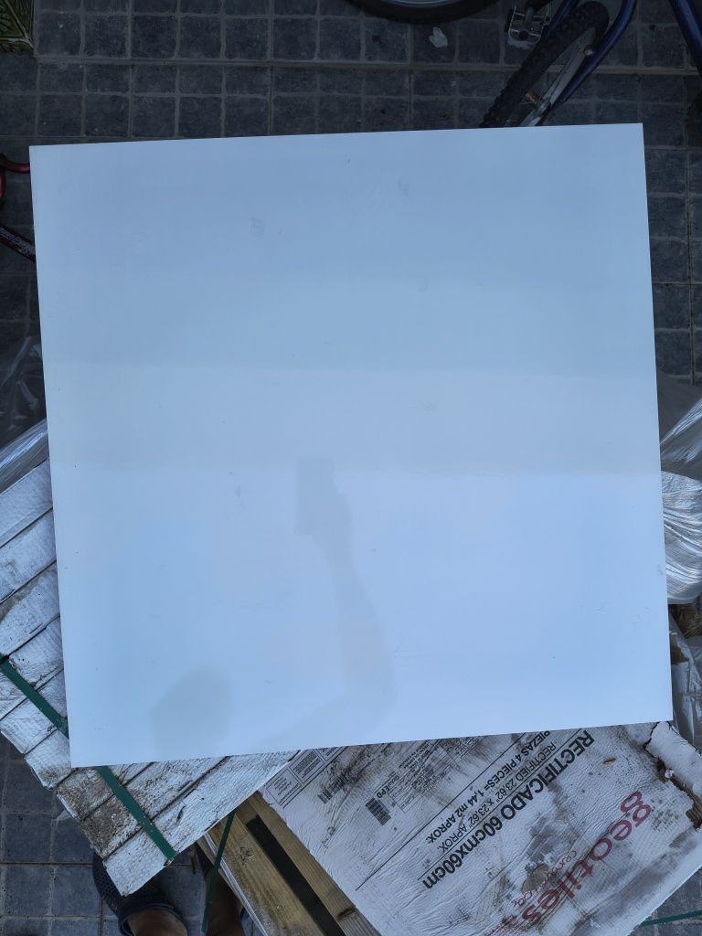 Azulejo geotiles cor  branco