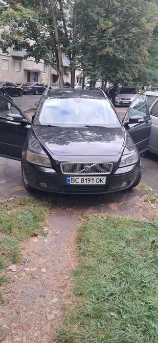 Машина в гарному стані нюанси по ходові  такош цікавить обмін