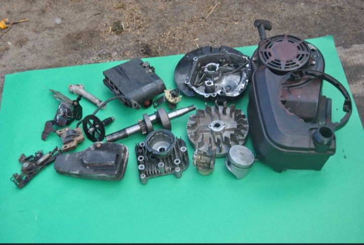 Ремонт двигунів Briggs Stratton запчастини всі видів двигунів