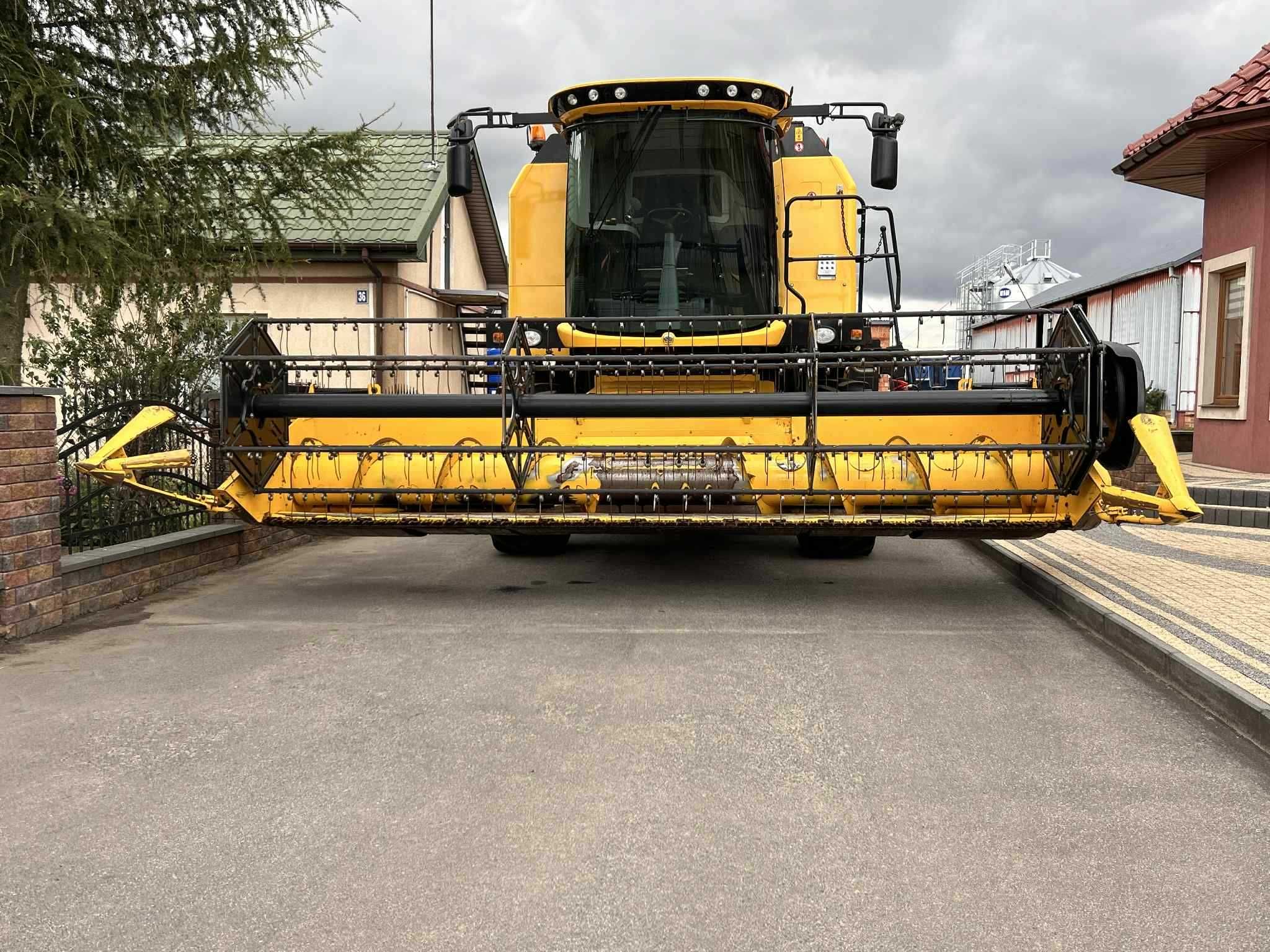 New Holland TC 5.70 2017 r. 5,1+wózek krajowy, 1300/1700 mtg garażowan